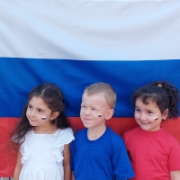 Конкурс детских рисунков ко Дню Государственного флага Российской Федерации 2023!